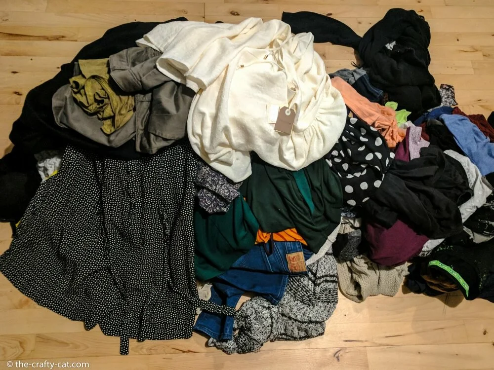 Capsule Wardrobe – What Is It And Why Am I Trying It?
