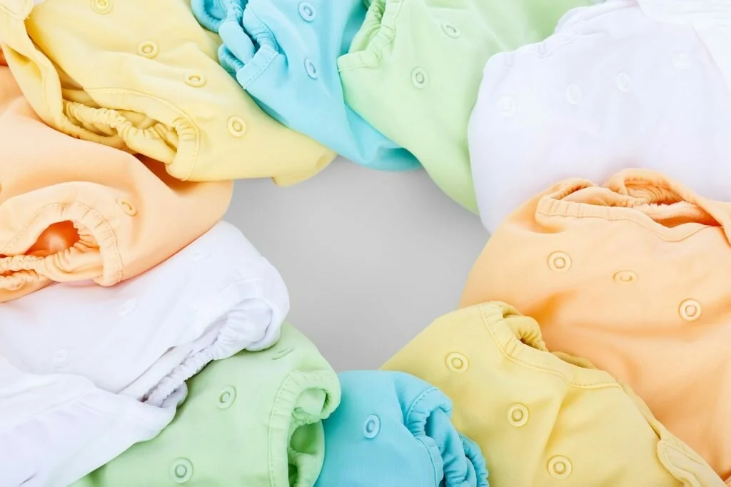 different colored cloth diapers arranged in a circle